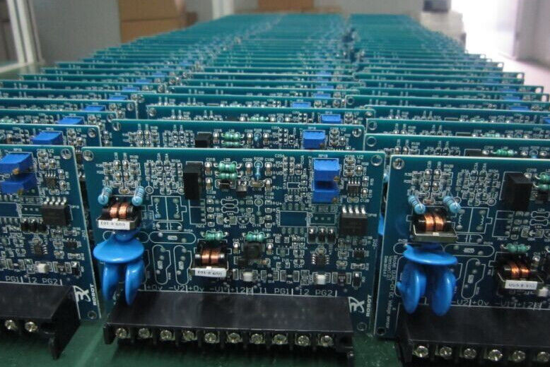 Pcb Assy PCB 조립 솔루션 데이터 및 통신 케이블 Suntek 연락 EMS