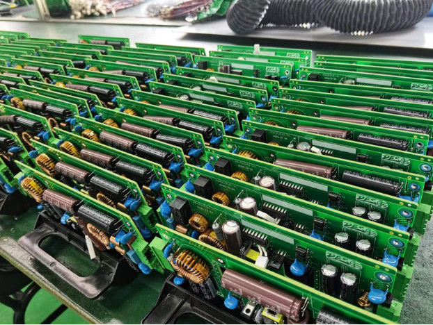 납 없는 PCB 조립 빠른 회전 PCB 제조 4 층 FR-4 IPC 클래스 2 또는 3 표준