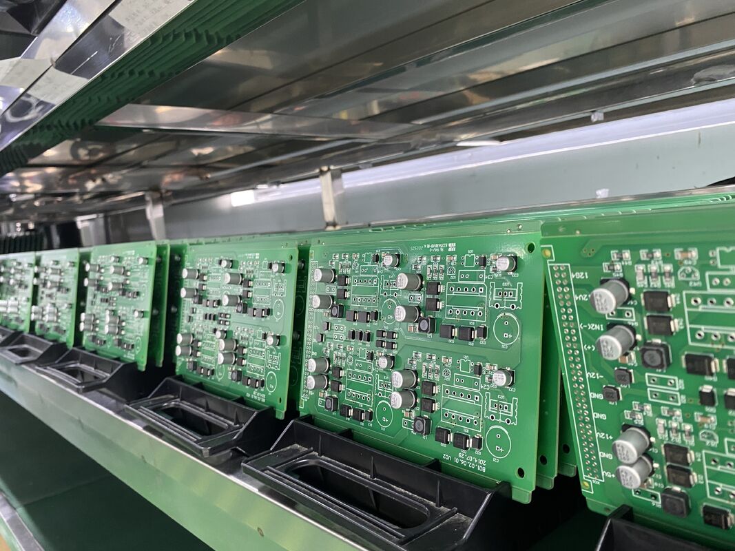 HASL 무연 표면 마감 임피던스 제어 서지 보호 장비로 내구성과 전기 서지 관리 보장