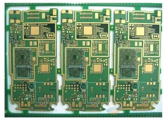 RCC 구축 재료에 대한 몰입 금 PCB 어셈블리 0.2mm 8mil Min 구멍 크기를 달성